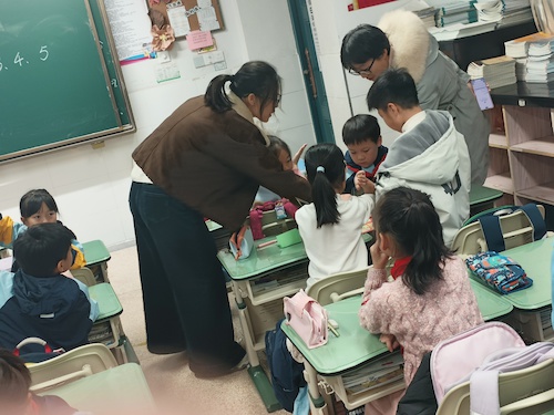 2025.11.26  进小学活动