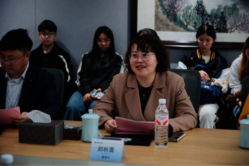 图2联川生物董事长朗秋蕾寄语学弟学妹
