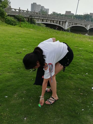 七月十九日 生命与环境科学学院 西湖垃圾猎人小分队 钱塘江捡垃圾