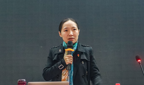 王倩书记讲课