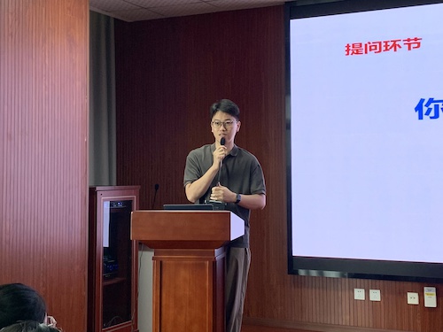杨迪老师开展就业政策专题宣讲